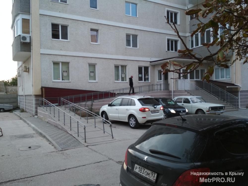 Код объекта 11391312.    Продаётся двухкомнатная квартира 54.5/28/8 кв. м на третьем этаже пятиэтажного блочного дома... - 7