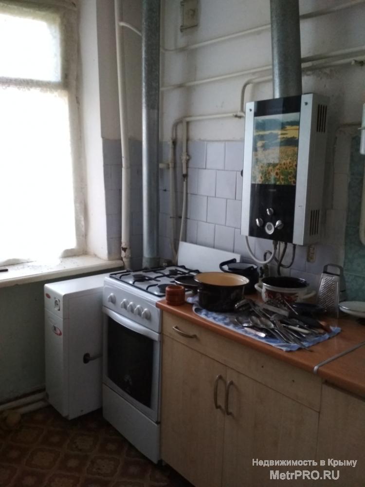Код объекта 11391409.    Продаётся трёхкомнатная квартира 50.6/29.7/6.5 кв. м на первом этаже двухэтажного блочного... - 11