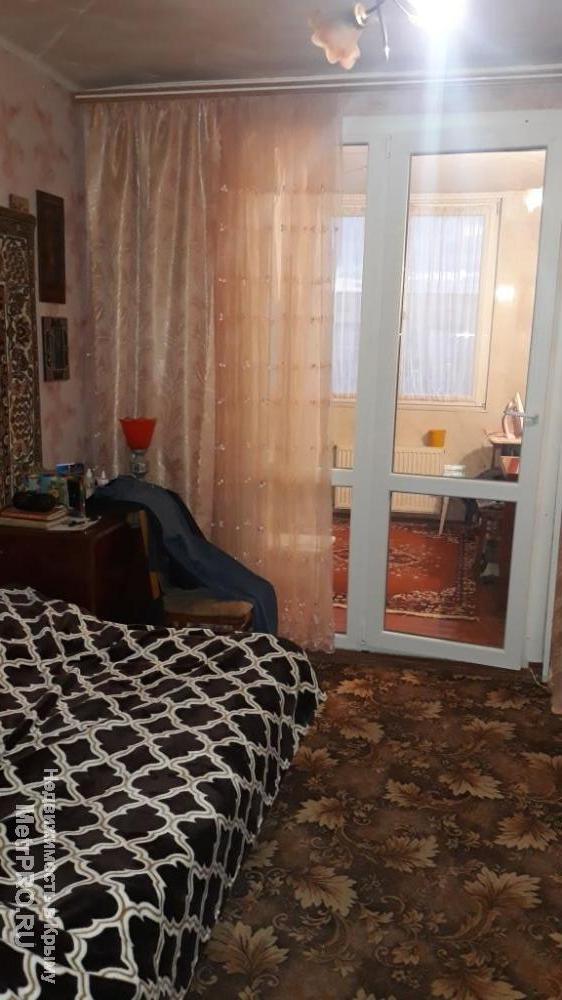 Код объекта 24832714.    Продам трехкомнатную квартиру 64.6/39.5/8.8 кв. м на пятом этаже пятиэтажного блочного дома... - 4