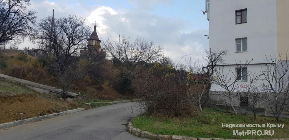 Квартира видовая, в тихом уютном районе! Остановка прям у дома! В пешей доступности магазины, школа, детский сад.... - 3