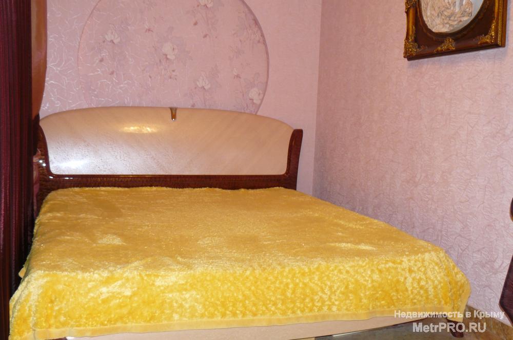 Сдам длительно, без выселения на лето и повышения цены, двухкомнатную квартиру в самом центре на ул. Адмирала... - 1