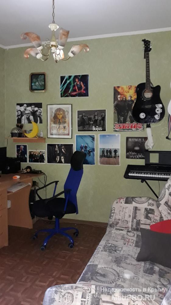 Продам 4к квартира с АГВ + гараж в Центре Севастополь . Дом из ракушка стены в целый камень Общая площадь квартира 89... - 9
