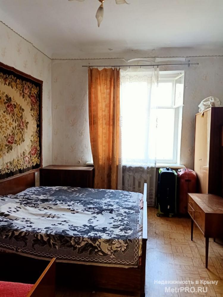 Продам 2к Сталинка в Симферополь район Симашка .Квартира в норм . состояние . Газовая колонка есть. Большая лоджия... - 2