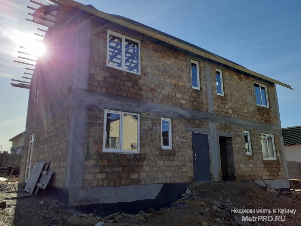 В продаже дом-дуплекс с двумя отдельными входами, собственным участком и террасой. Дом расположен в хорошем районе,... - 2