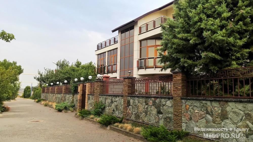 Продается элитный 4 этажный особняк под ключ, меблированный. г. Севастополь, ул.Рубежная, бухта Казачья.Элитный...