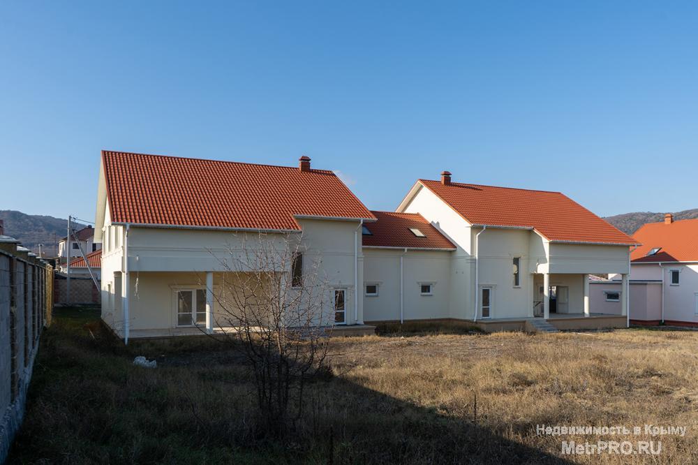 Продам новый двухэтажный коттедж в поселке Резервное, в 30 минутах езды от Севастополя.  На земельном участке 10... - 5