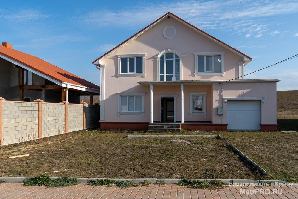Продаю новый двухэтажный коттедж в Байдарской долине (поселок Резервное). Удаленность от Севастополя – 30 минут езды...