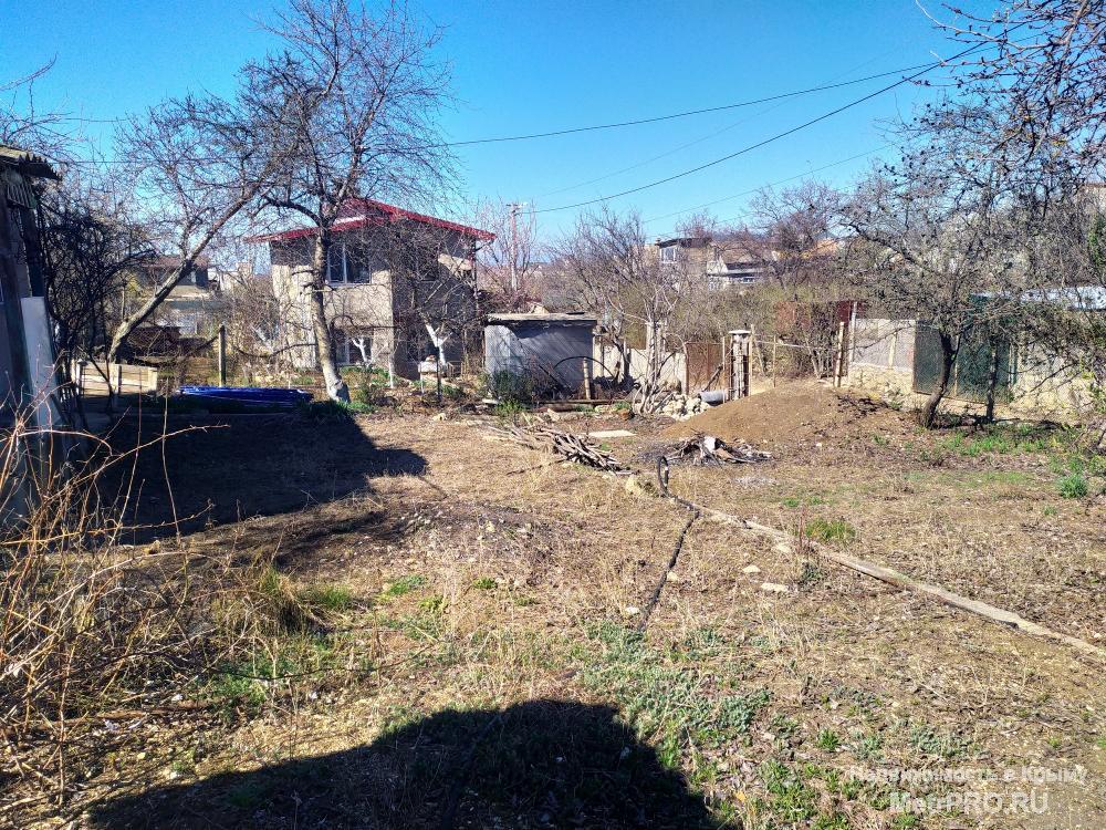 Продам дачу СТ Сапун-гора (дачный Массив на 10м км Балаклавского шоссе)  - площадь участка 4 сот.  - домик в жилом... - 5