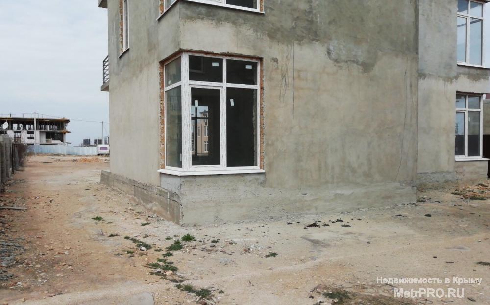 Продам двухэтажный таунхаус с террасой на крыше. Коттедж расположен на берегу моря в Казачей бухте. С террасы... - 11