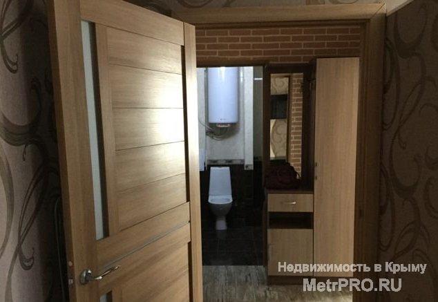 Продам квартиру в новом 8 микрорайоне с качественным ремонтом, полы - ламинат в комнате, плитка на кухне и коридоре.... - 4