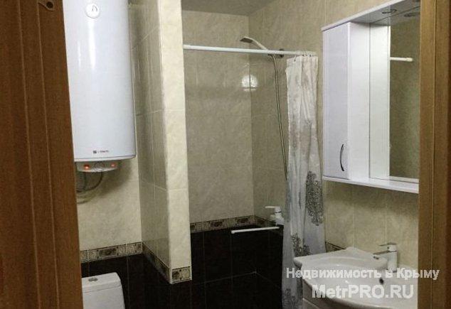 Продам квартиру в новом 8 микрорайоне с качественным ремонтом, полы - ламинат в комнате, плитка на кухне и коридоре.... - 5