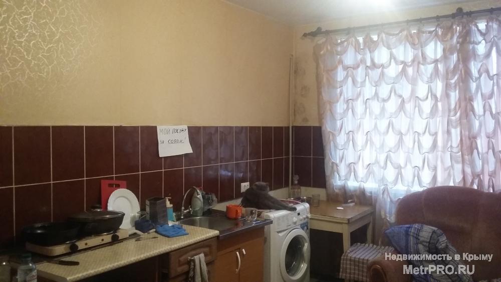 Продаются две смежные комнаты на Бирюзова. Комнаты расположены на 1этаже 5этажного дома, с отдельным выходом на... - 4