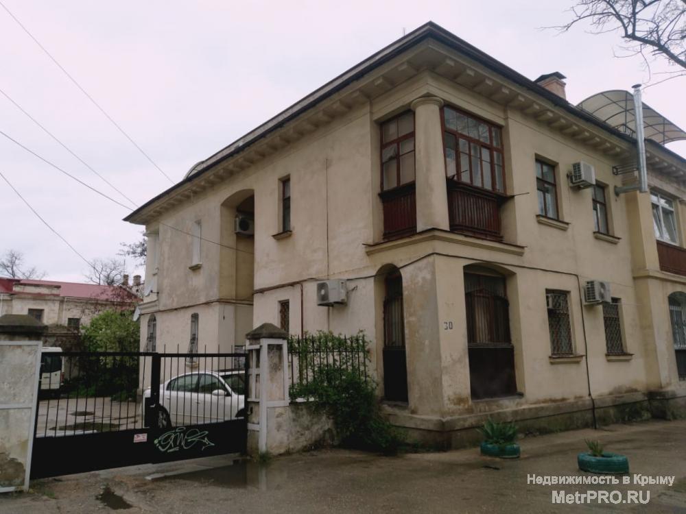 Предлагается к продаже двухкомнатная квартира. В самом центре города Севастополя на ул. Советской!!! Это не просто... - 10