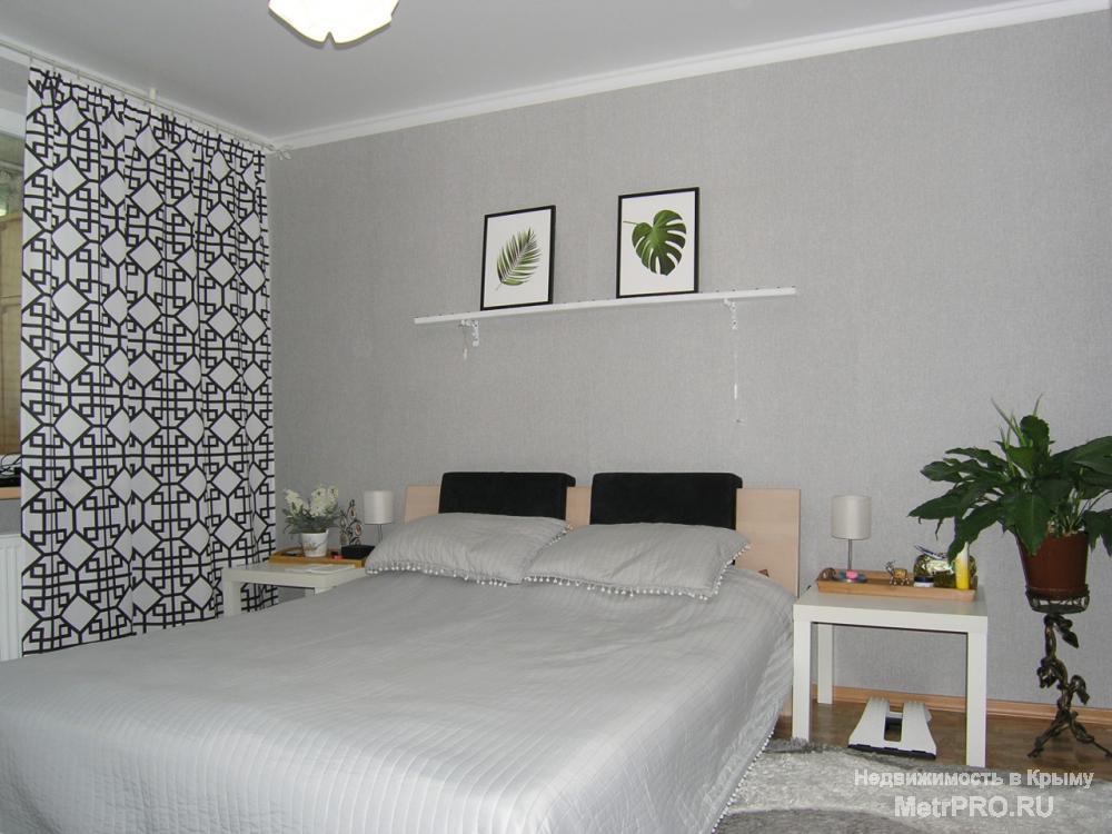 Продам 2-комнатную квартиру улучшенной планировки в Севастополе, улица Косарева, 5-й микрорайон.  Второй этаж... - 6