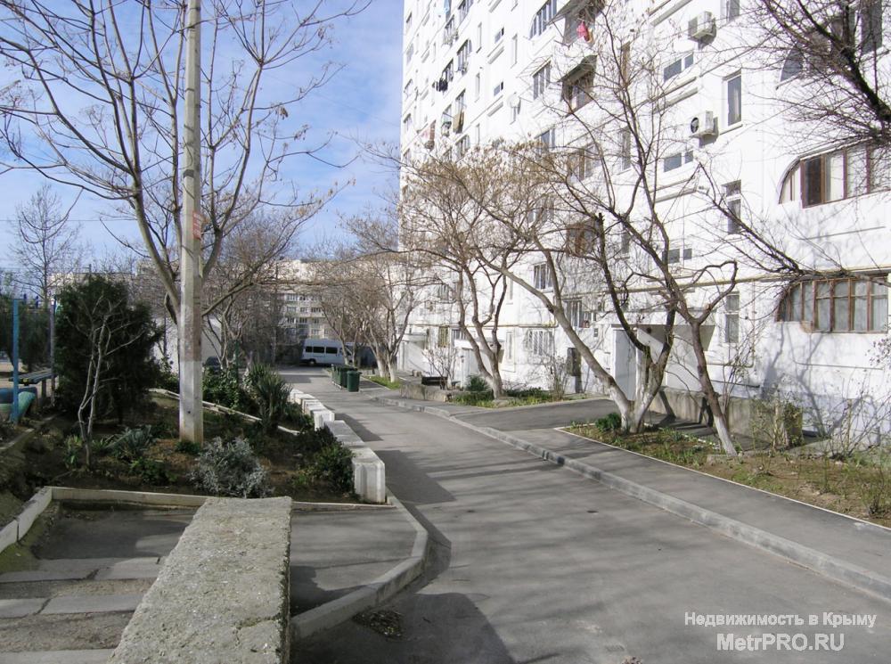 Продам 2-комнатную квартиру улучшенной планировки в Севастополе, улица Косарева, 5-й микрорайон.  Второй этаж... - 9