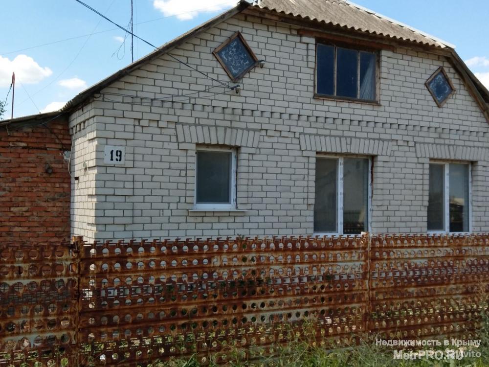 Продам дом. Состояние хорошее. Стеклопакеты,скважина. Высокие потолки. В доме раздельный сан.узел. Много...