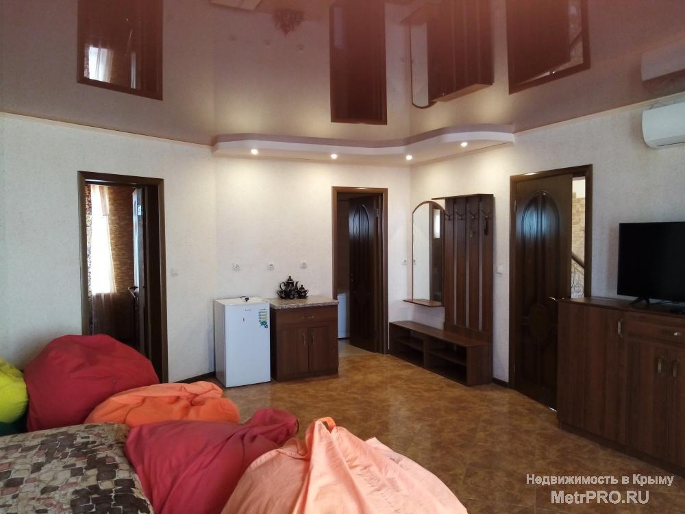 Продам 3х этажный  дом с видом на море в Пригороде Евпатории Заозерном, Песчанка.  Общая площадь дома 162м2, кухня... - 3