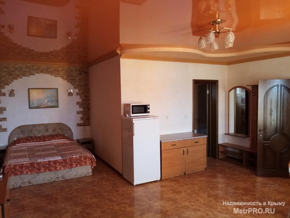 Продам 3х этажный  дом с видом на море в Пригороде Евпатории Заозерном, Песчанка.  Общая площадь дома 162м2, кухня... - 7