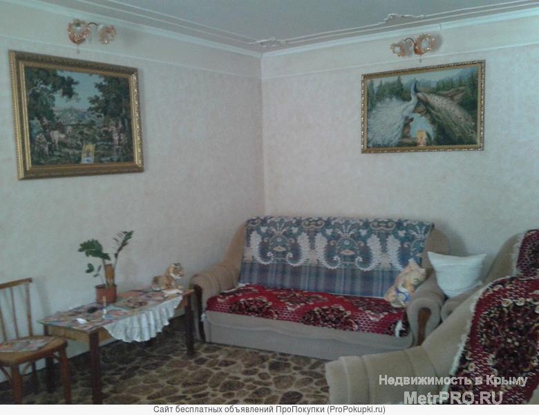 Продам дом .Сакский район, с.Охотниково  Расположение: Крым, г.Саки, с.Охотниково.  Этажность:- 1.  Количество...