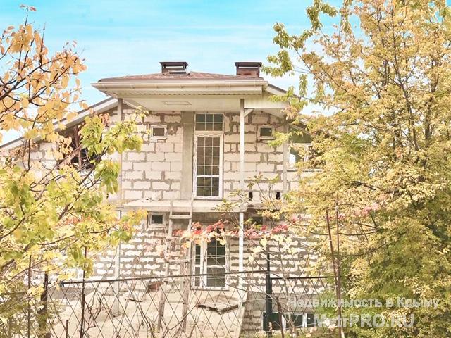 Россия, Республика Крым  г. Алушта,  ул. Краснофлотская.     Продажа трёхэтажного дома =233 кв.м.  Земельный участок... - 3