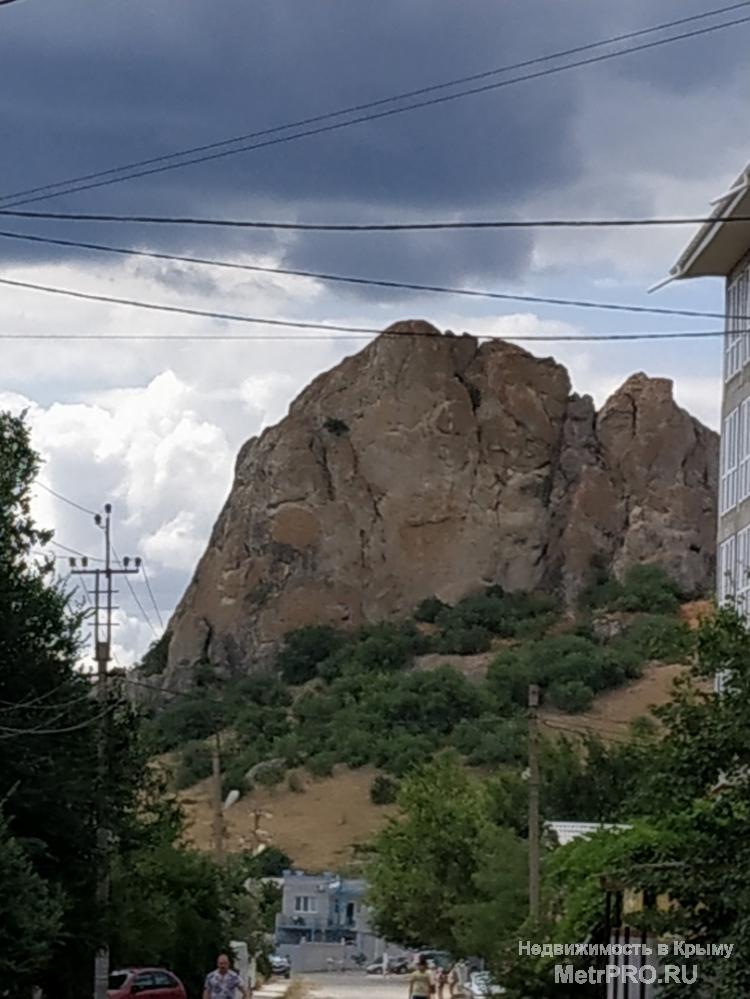 Продам частный отель в курортном п.Курортное, со своим двориком и ухоженной территорией, общей площадью 600 кв.м, на... - 9