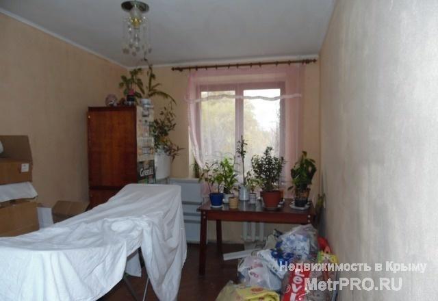Продам 4-х комнатную квартиру в очень хорошем районе и с очень хорошим расположением : Крымский рынок 4 минуты, море... - 2