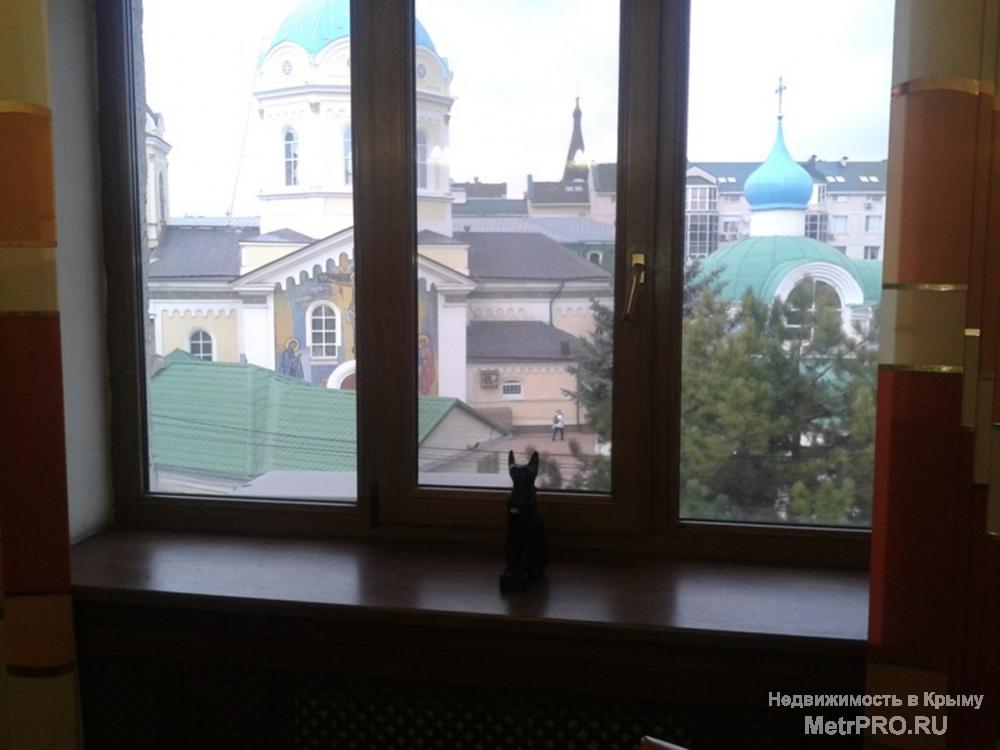 Предлагается к продаже  4-х комн. квартира которая  находится в    центре города на  ул. Одесской на против  Свято -...