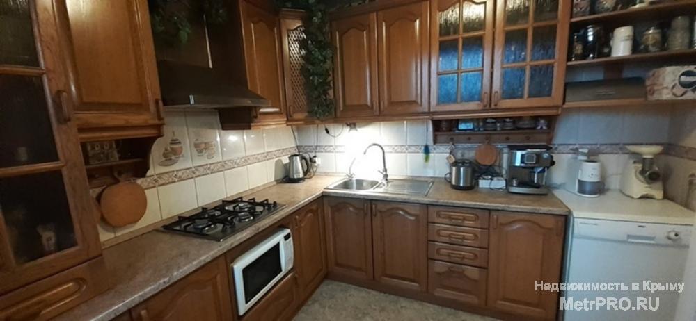 Предлагается к продаже  4-х комн. квартира которая  находится в    центре города на  ул. Одесской на против  Свято -... - 6