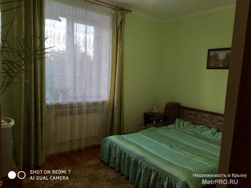Продам двухэтажный дом в районе Белого Бассейна. Площадь дома 240 м.кв., участок 5,9 сотки. В доме расположены 6... - 4