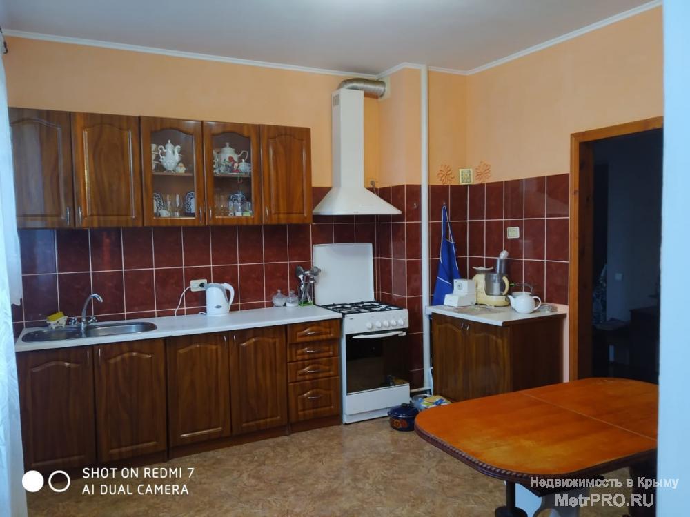 Продам двухэтажный дом в районе Белого Бассейна. Площадь дома 240 м.кв., участок 5,9 сотки. В доме расположены 6... - 6