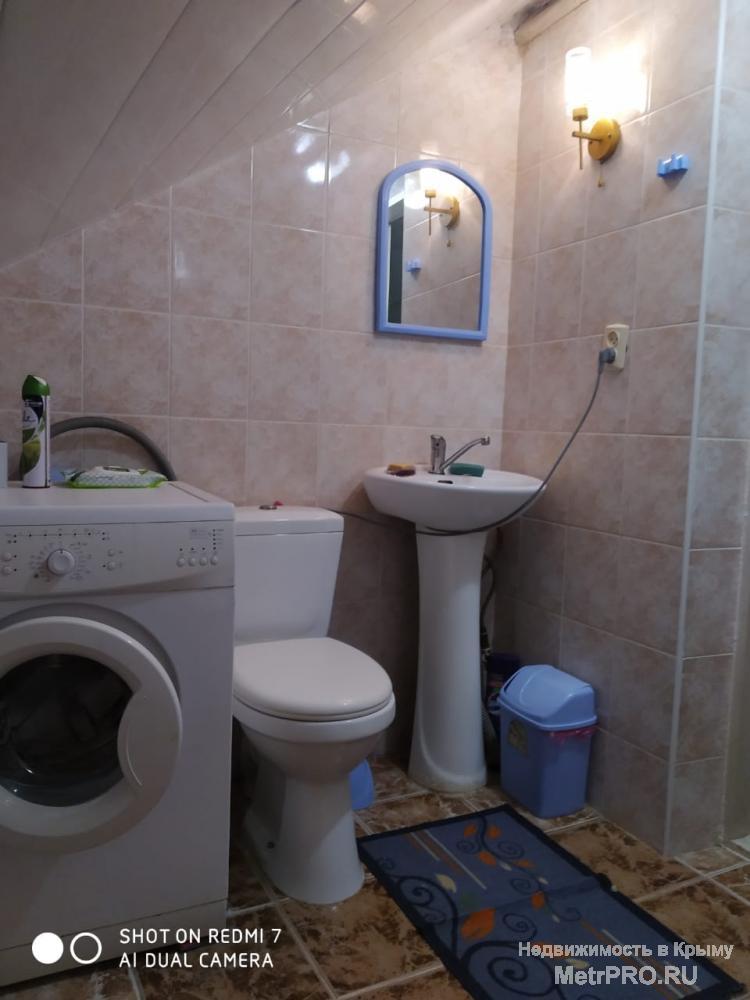 Продам двухэтажный дом в районе Белого Бассейна. Площадь дома 240 м.кв., участок 5,9 сотки. В доме расположены 6... - 8