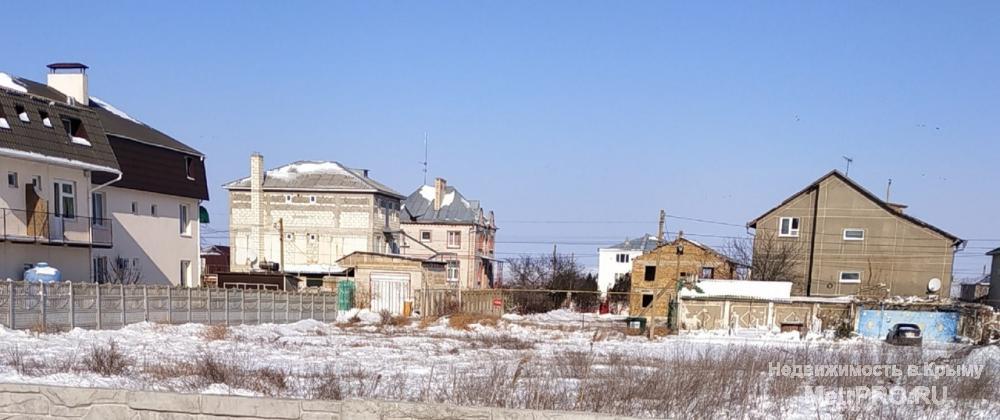 Продам видовой участок в пригороде города Феодосии, с. Береговое. Прекрасное расположение, к морю 600 метров, площадь...