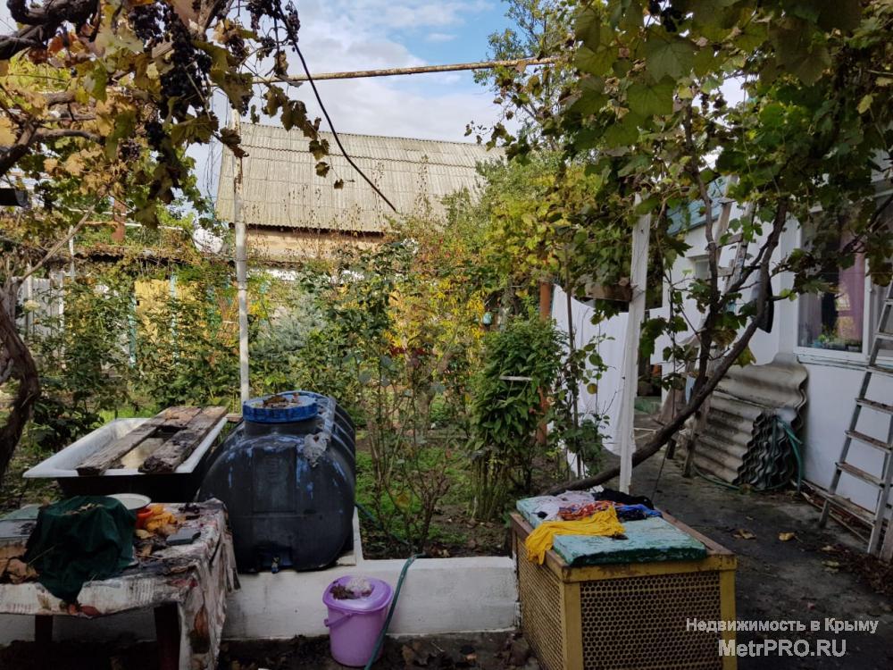 Продам два отдельных, жилых дома в городе Феодосия, по ул. Дружбы. Общей площадью 95 м.кв., летняя кухня 42 м.кв.,... - 11