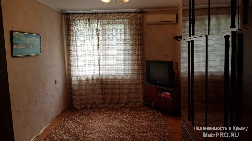 Продается теплая (середина дома) 2-х комнатная квартира (ЧШ -чешский проект). Комнаты изолированные. Расположение:... - 6