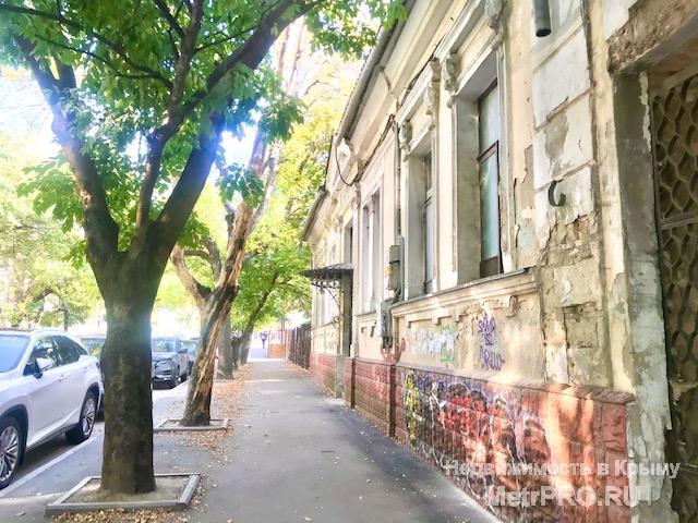 Всё в шаговой доступности,  весь деловой центр с офисами и банками, Совет Министров и пл. Ленина, Парк Тренёва,... - 1