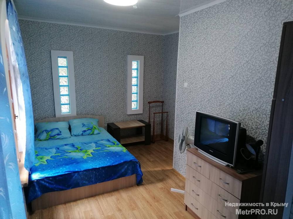 Уютные комнаты в центре Симеиза возле кипарисовой аллеи, в 3-5 мин. ходьбы до пляжа под скалой Дива. 3 комнаты-... - 1