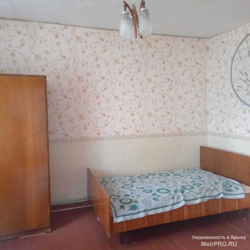 Дом в Гвардейском из ракушки, с газовым отоплением. В доме 3 комнаты, кухня, сан узел. Участок 10 соток. На участке... - 5