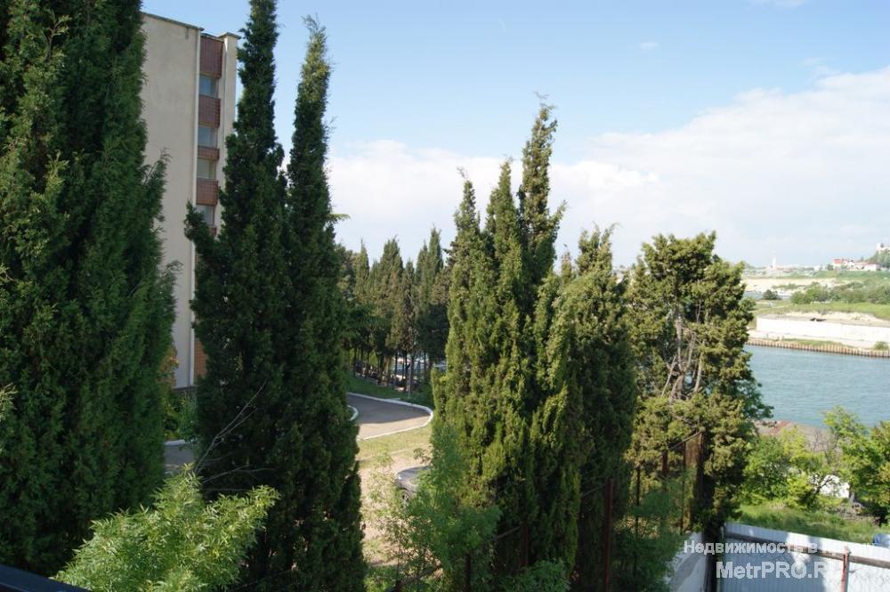 Продам шикарную, видовую евродвушку в клубном доме , в Гагаринском районе.  Большие просторные комнаты  Шикарный вид... - 8