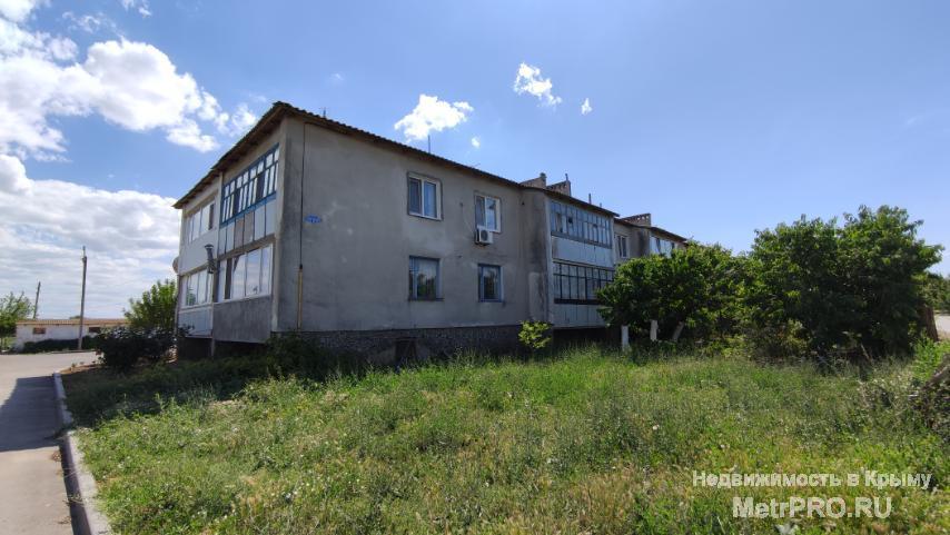 Продаётся 1 квартира!      Крым,  Красноперекопский р-н,  С.Ильинка.    1 - квартира.  1/2 этажного дома, окна... - 1
