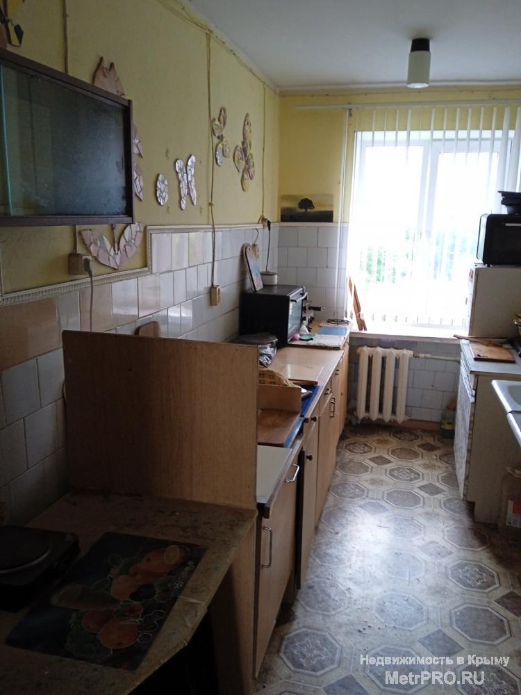 Продаётся комната в коммунальной квартире. Адрес: Евпатория, ул. Сытникова, 8, 5 этаж 5-ти этажного дома. Хорошие... - 9