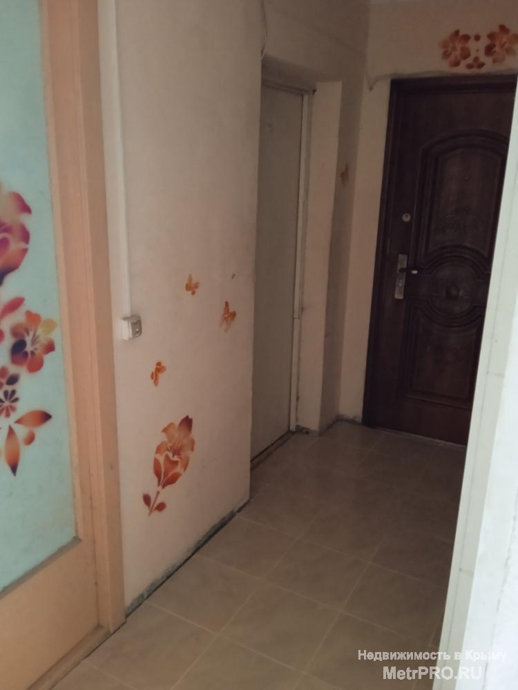 Продаётся комната в коммунальной квартире. Адрес: Евпатория, ул. Сытникова, 8, 5 этаж 5-ти этажного дома. Хорошие... - 12
