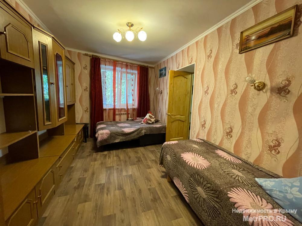 3-х комнатная квартира в центре Старой Ялты. Сдаю без посредников  своё  жильё, поэтому дешевле. В 5 мин. ходьбы до... - 2