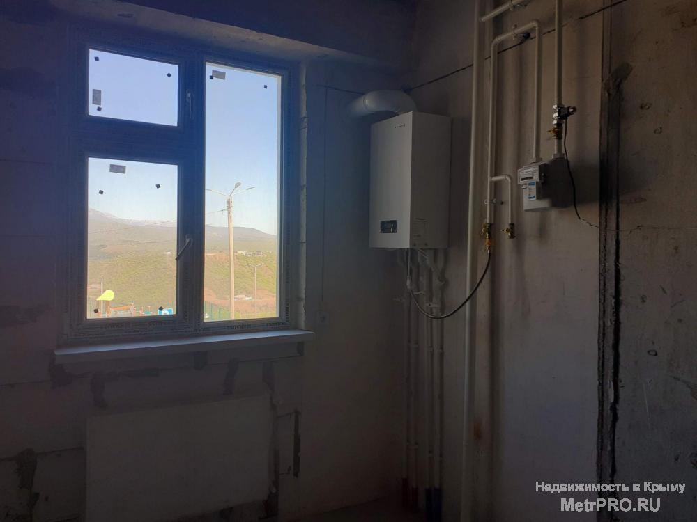 Компания 'ИнтерСтрой' предлагает приобрести просторную 2-комнатную квартиру в городе Алушта, в ЖК 'Семейный' по ул.... - 15