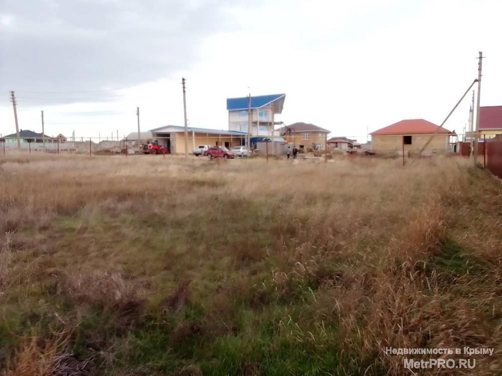 Продается земельный участок в шаговой доступности от моря (800 м) В пгт Приморский на ул. Адаманова .  Участок под... - 4