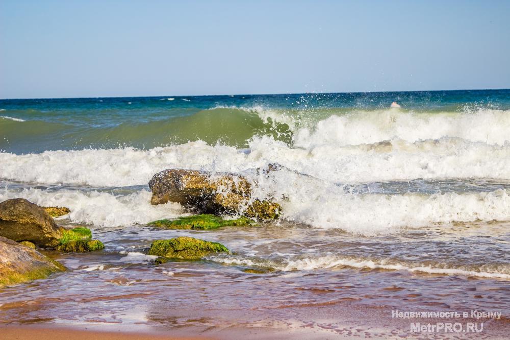 Продается земельный участок в шаговой доступности от моря (800 м) В пгт Приморский на ул. Адаманова .  Участок под... - 7