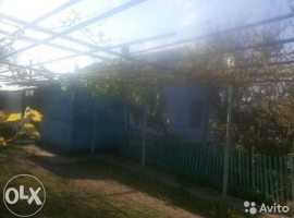 Продам дом в Роздольном р-н. с. Огни. Дом жилой, три комноты,...