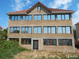 Продам гостиницу в Орловке. Три этажа, 360 м2, 12 комнат, 6 соток...