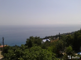 Уютная двухкомнатная квартира в тихом районе Алупки, со всеми...