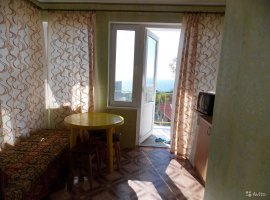 Сдается посуточно уютная квартирка в Алупке в гостевом доме (в...