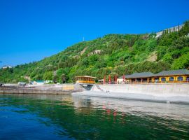 150 метров до моря, галечные пляжи, чистое открытое море Алушта,...